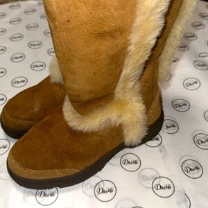 UGG SUNBURST BOOTS